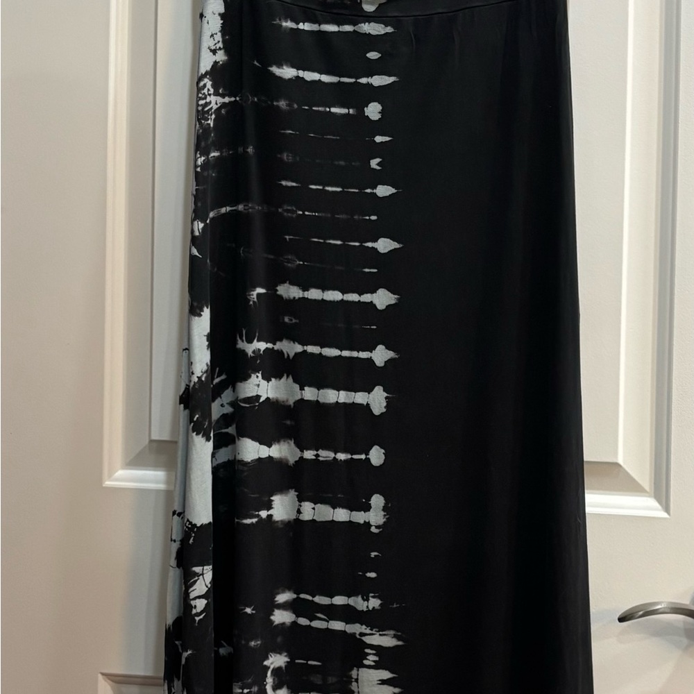 Earthbound Trading Co Black & White Tie-Dye Asymmetrical Skirt S - Picture 6 of 7